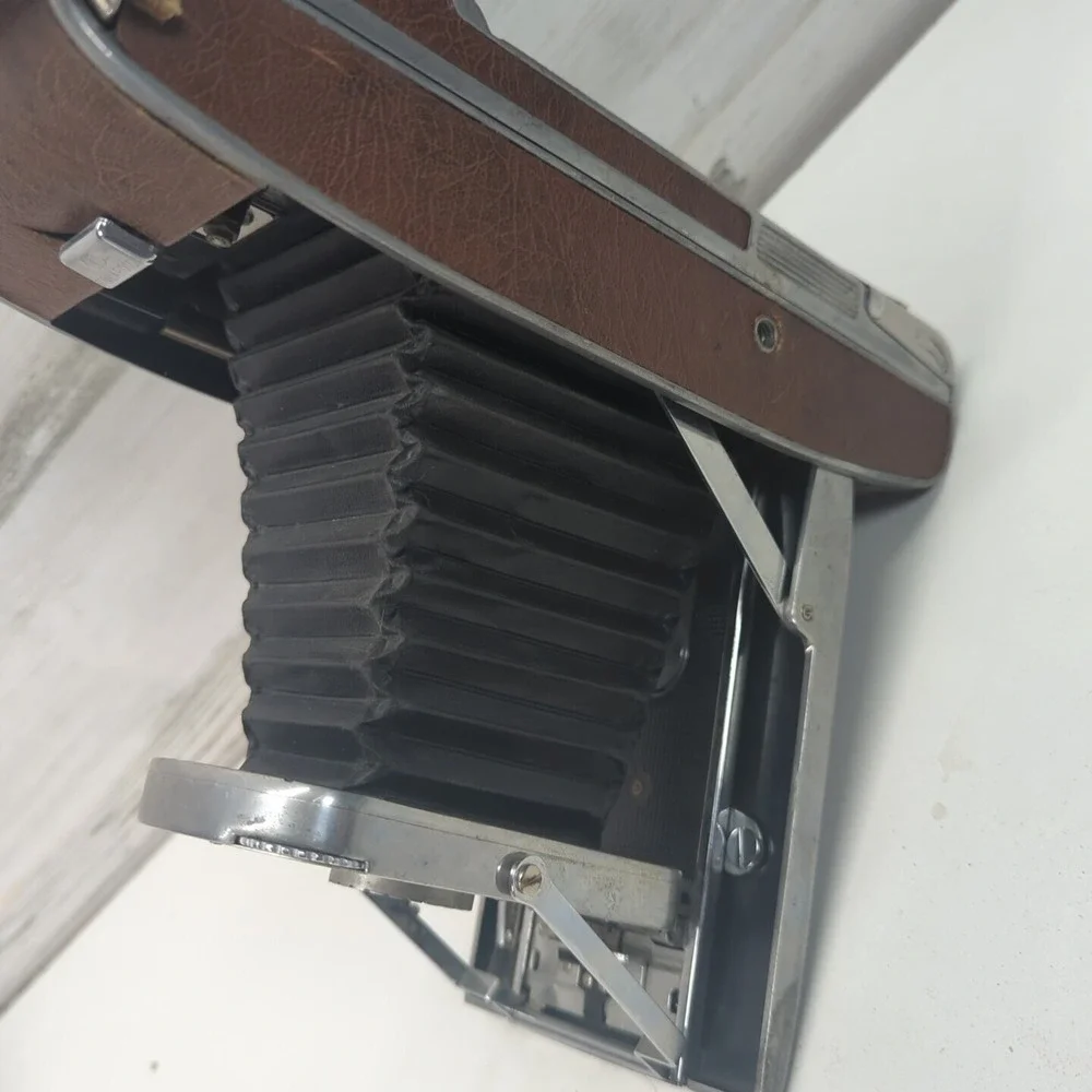 Vintage Polaroid Land Camera Model 95 Folding Instant Camera Brown Untested